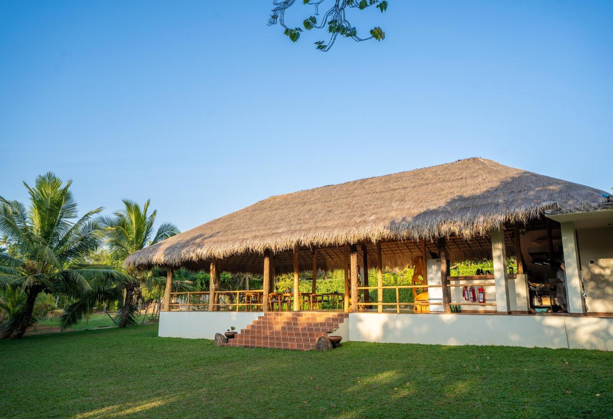 Omkara Rekawa Hotel Tangalle Exterior foto