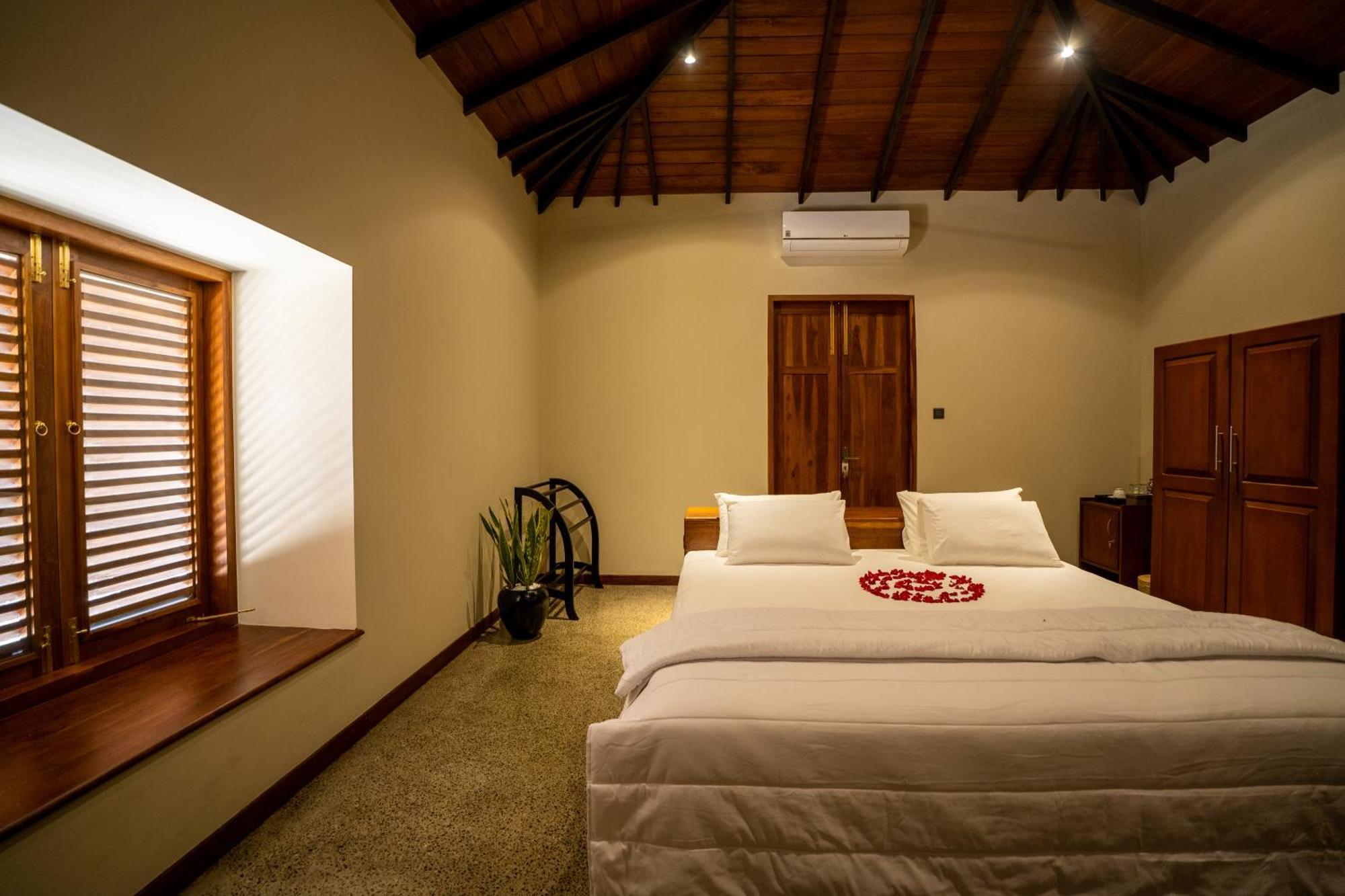 Omkara Rekawa Hotel Tangalle Exterior foto